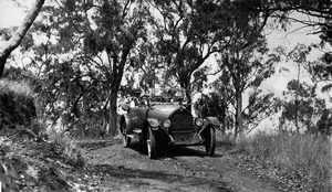 Overland photographed on the road at Spicers Gap Queensland, 1923f