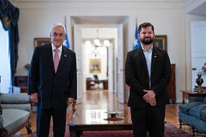 Sebastián Piñera met with President-elect Gabriel Boric in La Moneda (4)