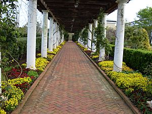 Walkway, Daniel Stowe Botanical Garden