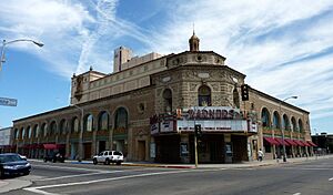 2009-0725-CA-Fresno-WarnorsTheatre