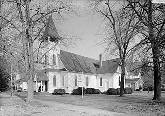 Christ Episcopal South Pittsburg 1983.jpg