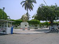 Main square in Cuyutlán