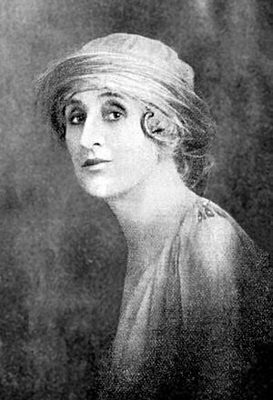 Dora Ohlfsen-Bagge, 1908 (retouched)