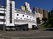 Fachada do Estádio Moisés Lucarelli