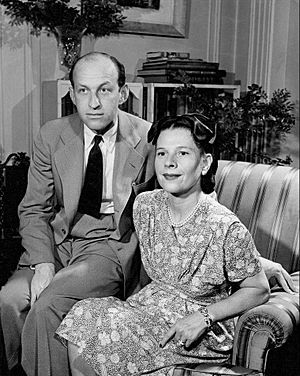 Garson Kanin and Ruth Gordon 1946.JPG
