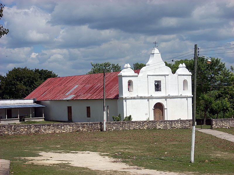 Image Iglesia de Dolores, Petén