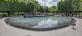 Korean War Veterans Memorial Pool of Remembrance, July 2017 01