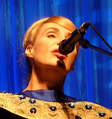 Lisa Gerrard with her group 'Dead Can Dance' in Paris, 30 June 2013 (cropped)