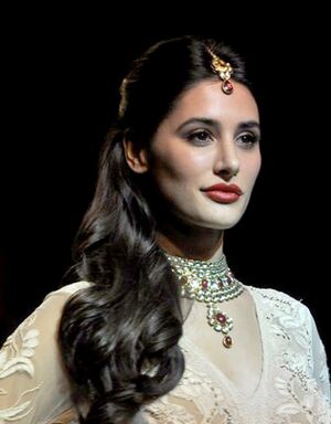 Nargis Fakhri walks for Ritu Kumar at LFW 2013 (3) (cropped).jpg