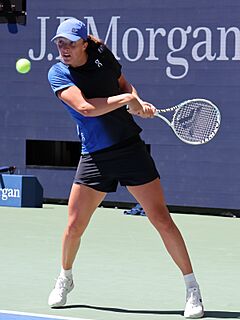 Swiatek backhand 2023 US Open
