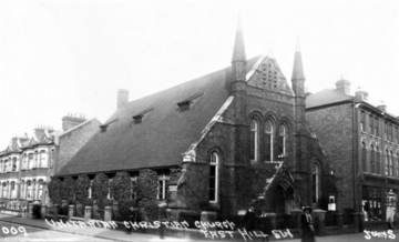 Unitarian Church, East Hill, Wandsworth, London circa 1912.png