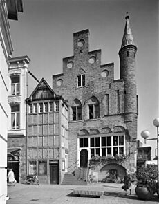 Voorgevel - 's-Hertogenbosch - 20110416 - RCE