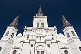 Vxla-us-la-neworleans-frenchquarter-church-stlouiscathedral