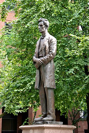 Abraham Lincoln, Lincoln Square, Manchester