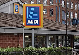 Aldi, Shaw - geograph.org.uk - 1986673.jpg