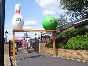 Bowling Entrance - geograph.org.uk - 3052572