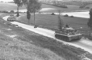 Bundesarchiv Bild 101I-299-1804-07, Nordfrankreich, Panzer VI (Tiger I)