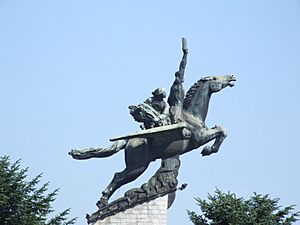 Chollima statue 05