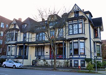 George H Williams Townhouses - Portland Oregon.jpg