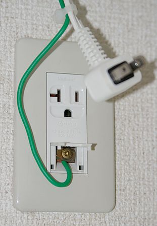 Japanese air conditioner electrical outlet