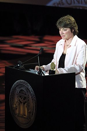 Karen Levine accepts the Peabody Award, May 2002 (2)