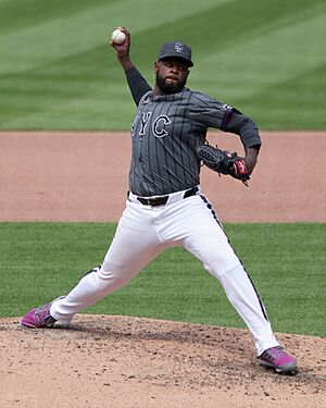 Luis Severino pitching, May 25, 2024 - 01-00005 (cropped).jpg