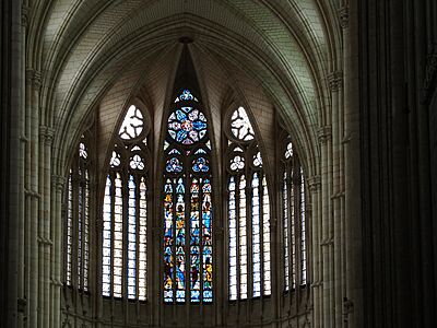 Stained glass windows of Amiens Cathedral, pic-001