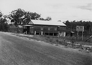 StateLibQld 2 179375 Gumdale Hall on New Cleveland Road opened in 1937