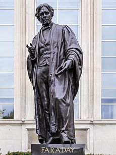 Statue of Michael Faraday, Savoy Place