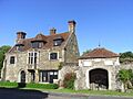 The Armoury and Town Well, Winchelsea - geograph.org.uk - 1412591