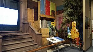 Tourism Gnome meets Big Bird on Sesame Street (34082765534)