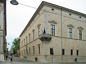 01 Palazzo dei Diamanti - Ferrara