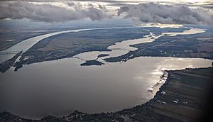 Canal de Beauharnois, Grande Ile, Saint Lawrence River, Pointe-des-Cascades, Ottawa River, Perrot Island
