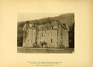 Castle Menzies, Red and White Book of Menzies, 1908