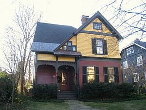 Cushman House, ArlingtonMA - IMG 2814
