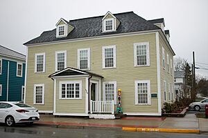 Dunn Mcquoid House