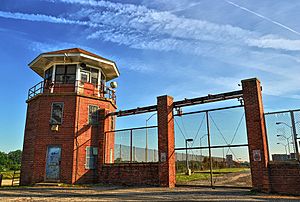Guard Tower at Lorton Prison (8904432591)
