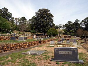 Hillside Cemetery Anniston April 2014 1