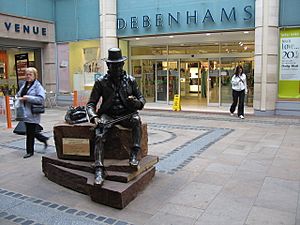 Jimmy Dyer statue - geograph.org.uk - 343153