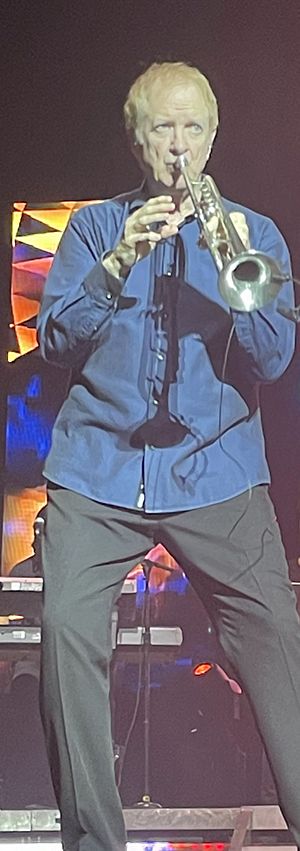 Lee Loughnane Facts for Kids