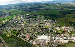 Linwood from the air (geograph 5440984).jpg