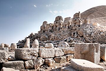 Mount Nemrut - East Terrace (4961323529).jpg