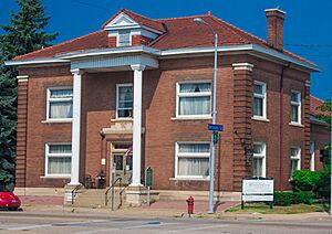Muskegon Women's Club