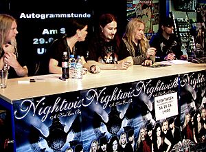 Nightwish em sessão de autógrafos