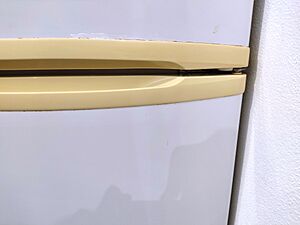 Plastic degradation material problem - injection molding discoloration or plastic element yellowing with age