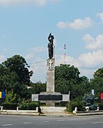 RO VN Adjud WWI monument.jpg