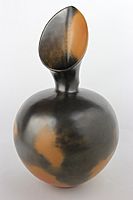 Thrown, Burnished, Reduction Fired pot by Magdalene Odundo (YORYM-2004.1.950)