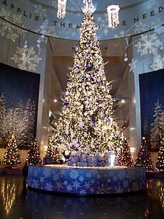 XmasTreeExhibitChicagoMuseumOfScienceIndustry