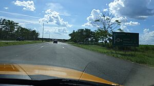 Exit on the Autopista A1, in the municipality, to get into the main town of Aguada de Pasajeros