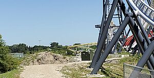 Construction of Tsunami Surge at Hurricane Harbor Chicago